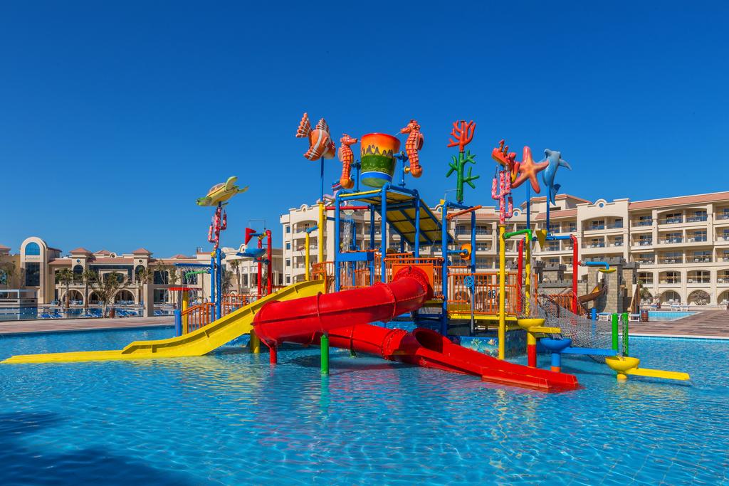 Pickalbatros White Beach Resort 5*