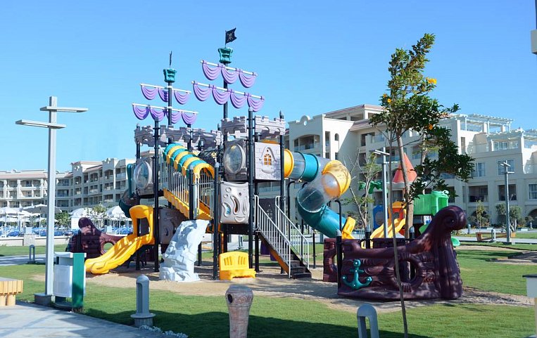 Pickalbatros White Beach Resort 5*
