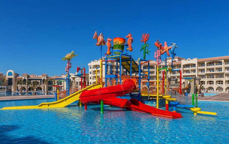 Pickalbatros White Beach Resort 5*