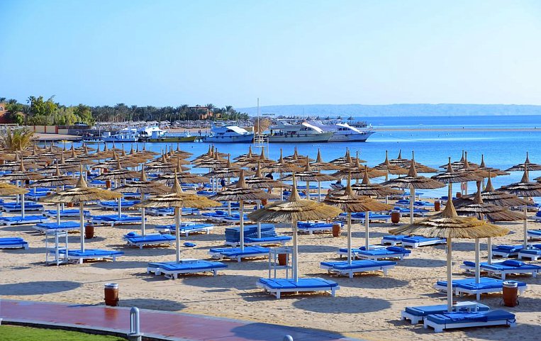Pickalbatros White Beach Resort 5*