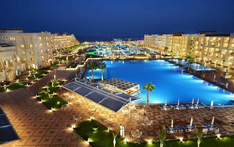 Pickalbatros White Beach Resort 5*