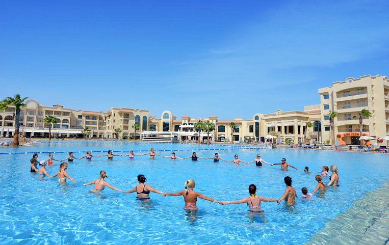 Pickalbatros White Beach Resort 5*