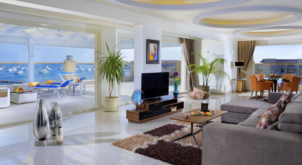 Pickalbatros White Beach Resort 5*