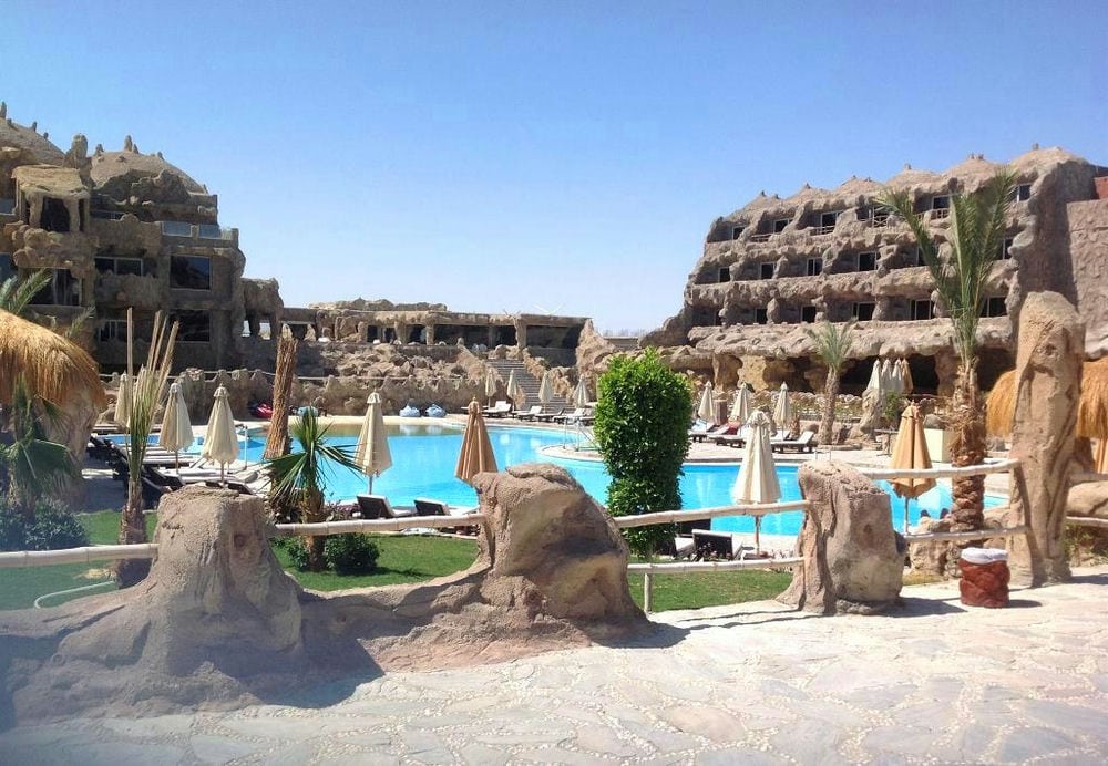 Caves Beach Resort Hurghada 5*