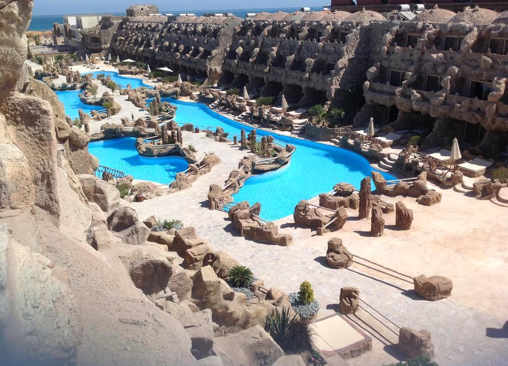 Caves Beach Resort Hurghada 5*