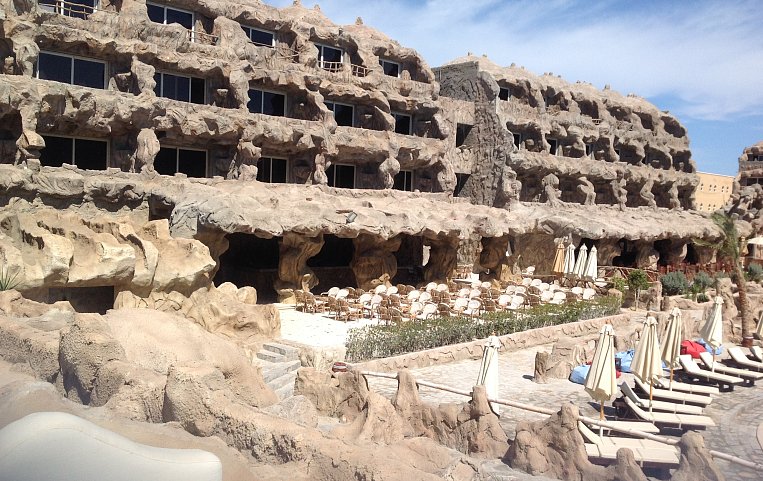 Caves Beach Resort Hurghada 5*