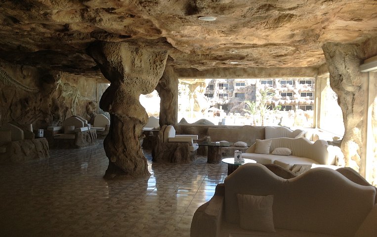Caves Beach Resort Hurghada 5*