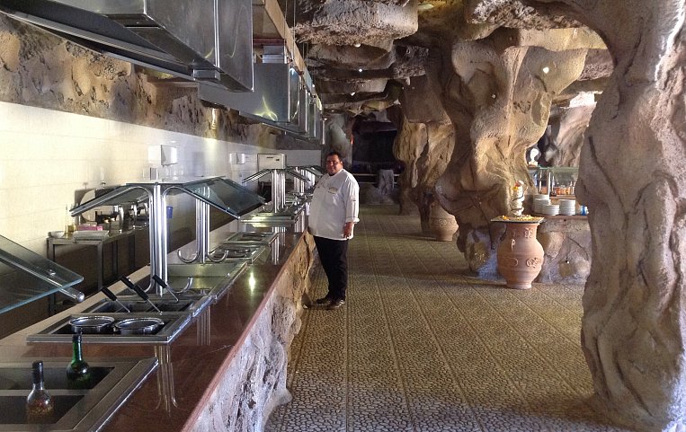 Caves Beach Resort Hurghada 5*