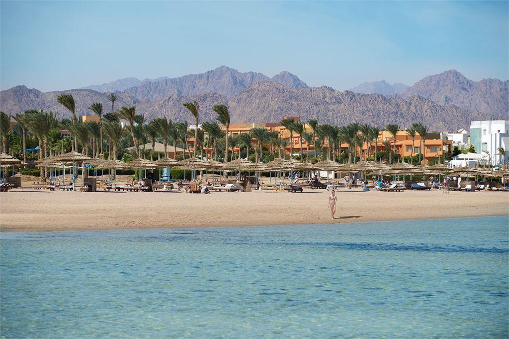 Amwaj Oyoun Resort And Casino 4*