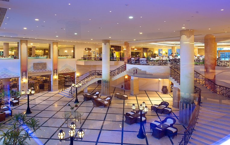 Amwaj Oyoun Resort And Casino 4*
