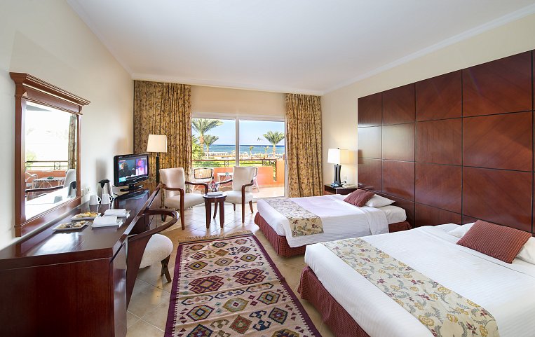 Amwaj Oyoun Resort And Casino 4*