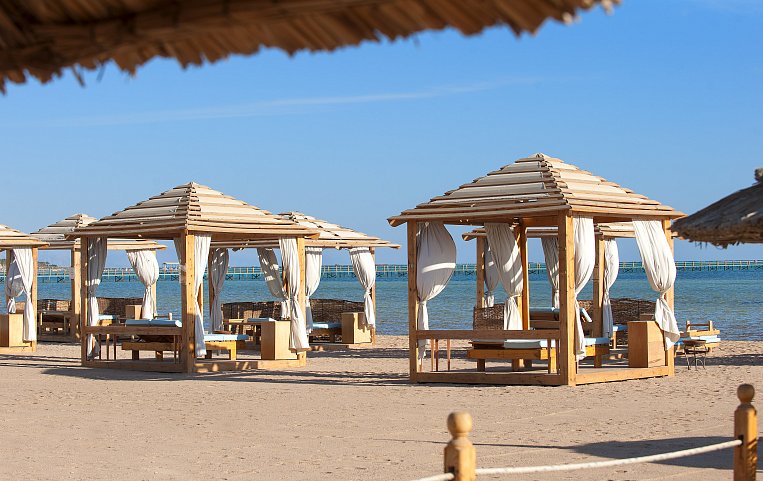 Amwaj Oyoun Resort And Casino 4*