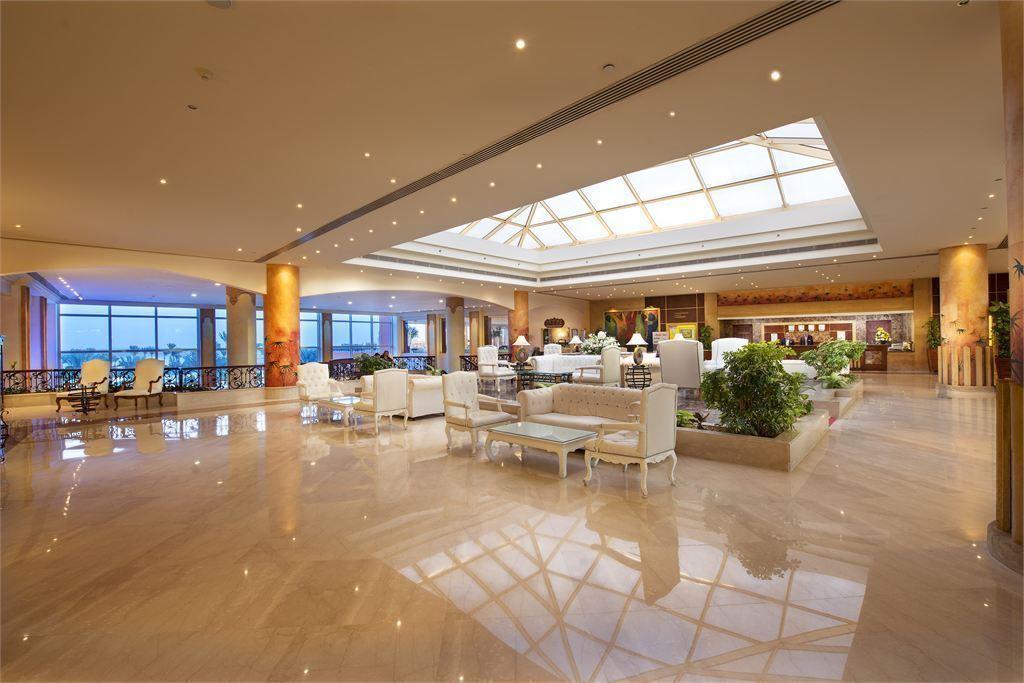 Amwaj Oyoun Resort And Casino 4*