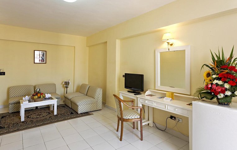 Empire Hotel Aquapark 3*