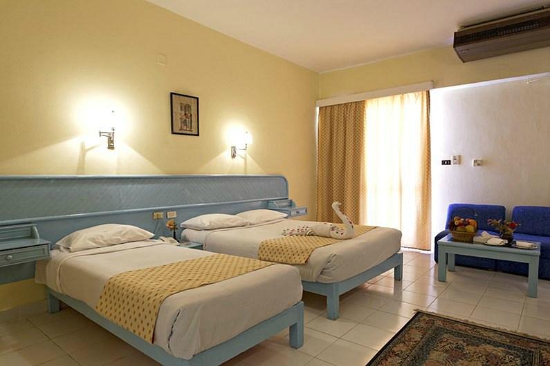 Empire Hotel Aquapark 3*
