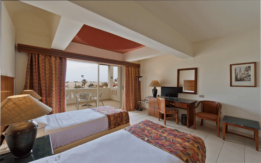 Amphoras Aqua 4*