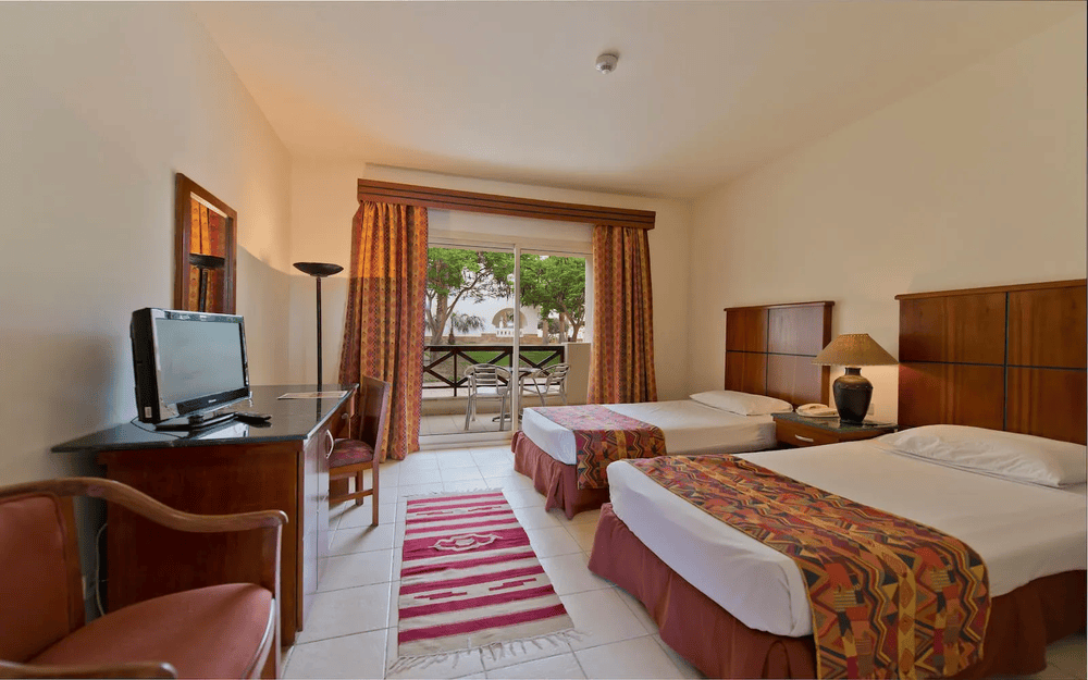 Amphoras Aqua 4*