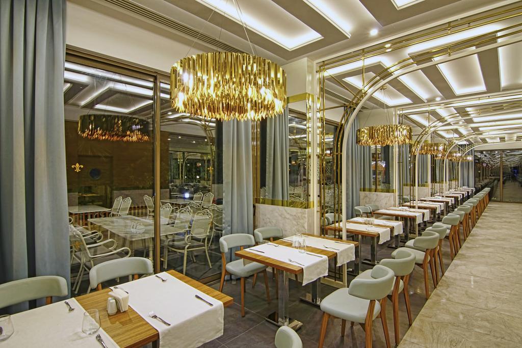 Queen's Park Tekirova 5*