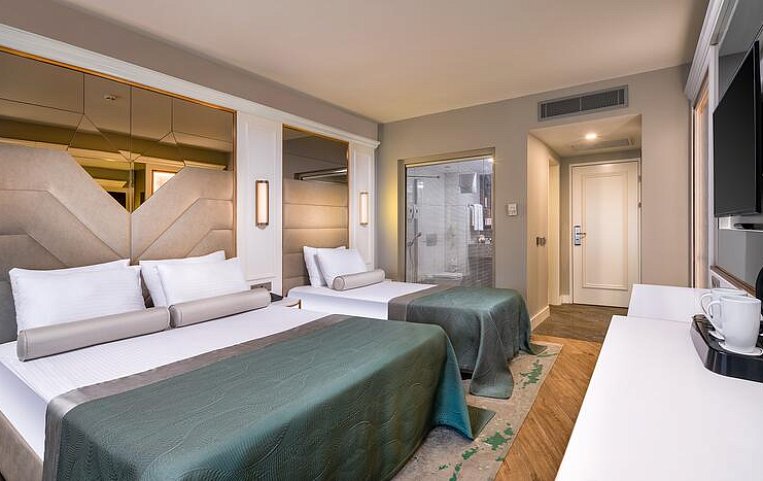 Queen's Park Tekirova 5*