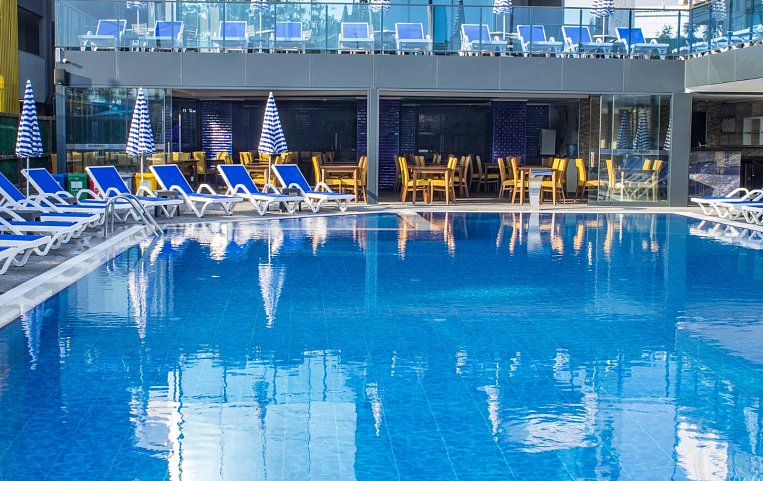 Relax Beach Hotel 4*