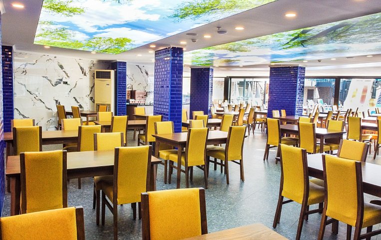 Relax Beach Hotel 4*