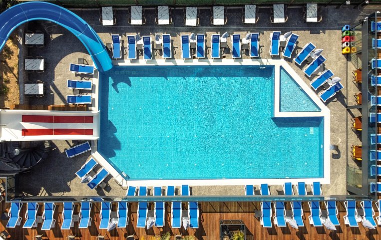 Relax Beach Hotel 4*