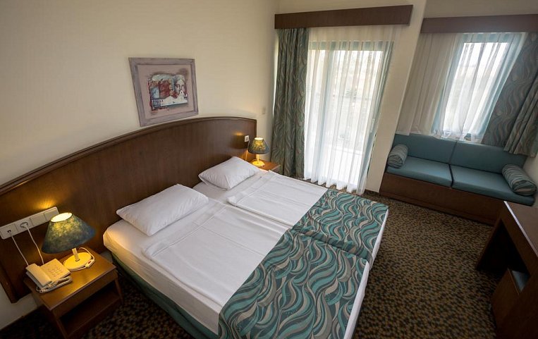 Dosi Hotel 4*