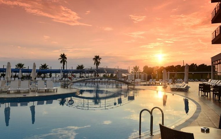 Cenger Beach Resort & Spa 5*