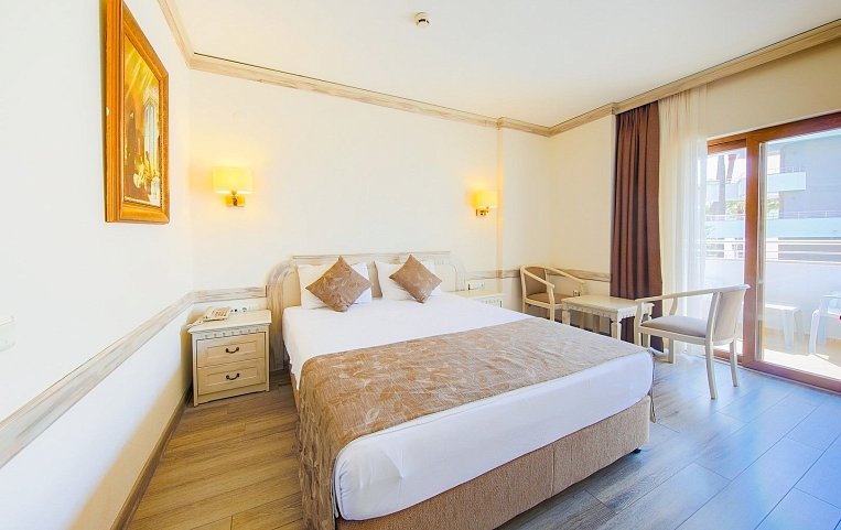 My Dream Hotel 4*