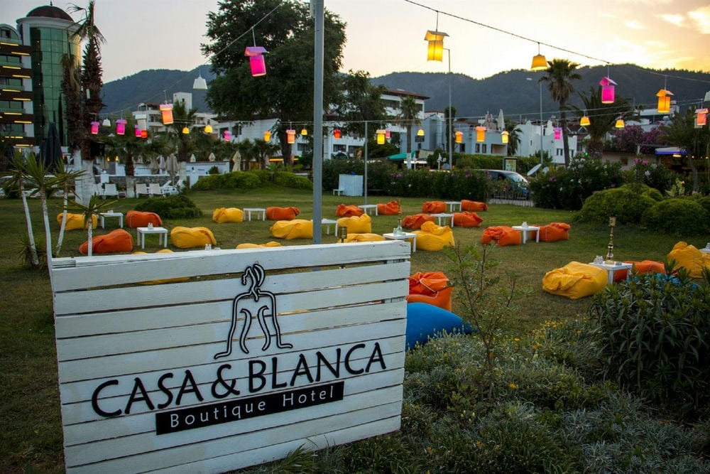 Casa Blanca Beach Hotel 4*