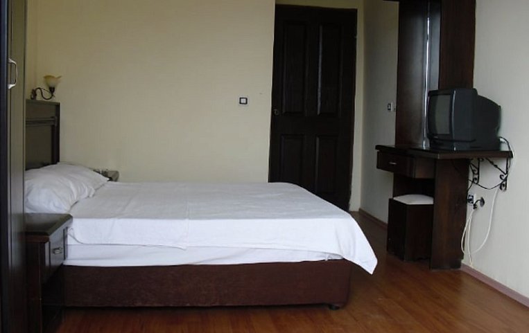 Anerissa Hotel 3*