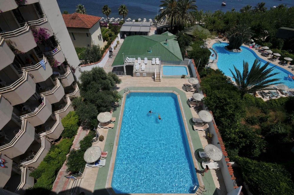 Amos Hotel 3*