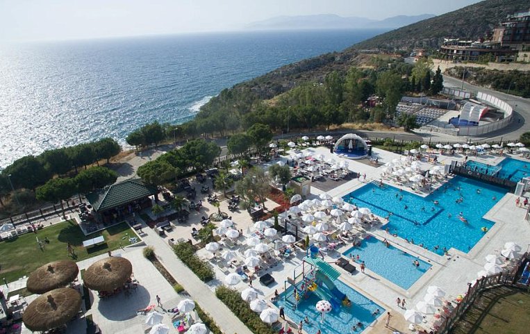 Ramada Resort Kusadasi & Golf