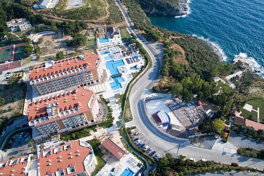 Ramada Resort Kusadasi & Golf