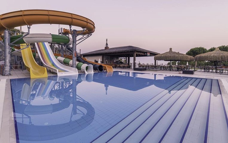 Ramada Resort Kusadasi & Golf
