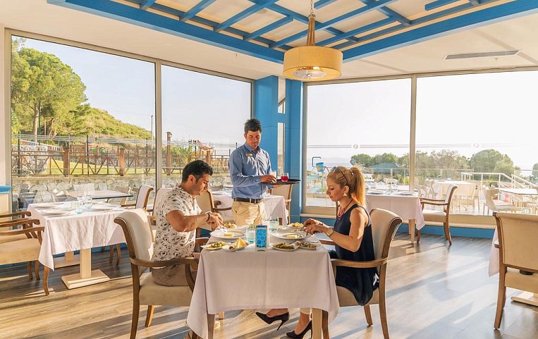 Ramada Resort Kusadasi & Golf