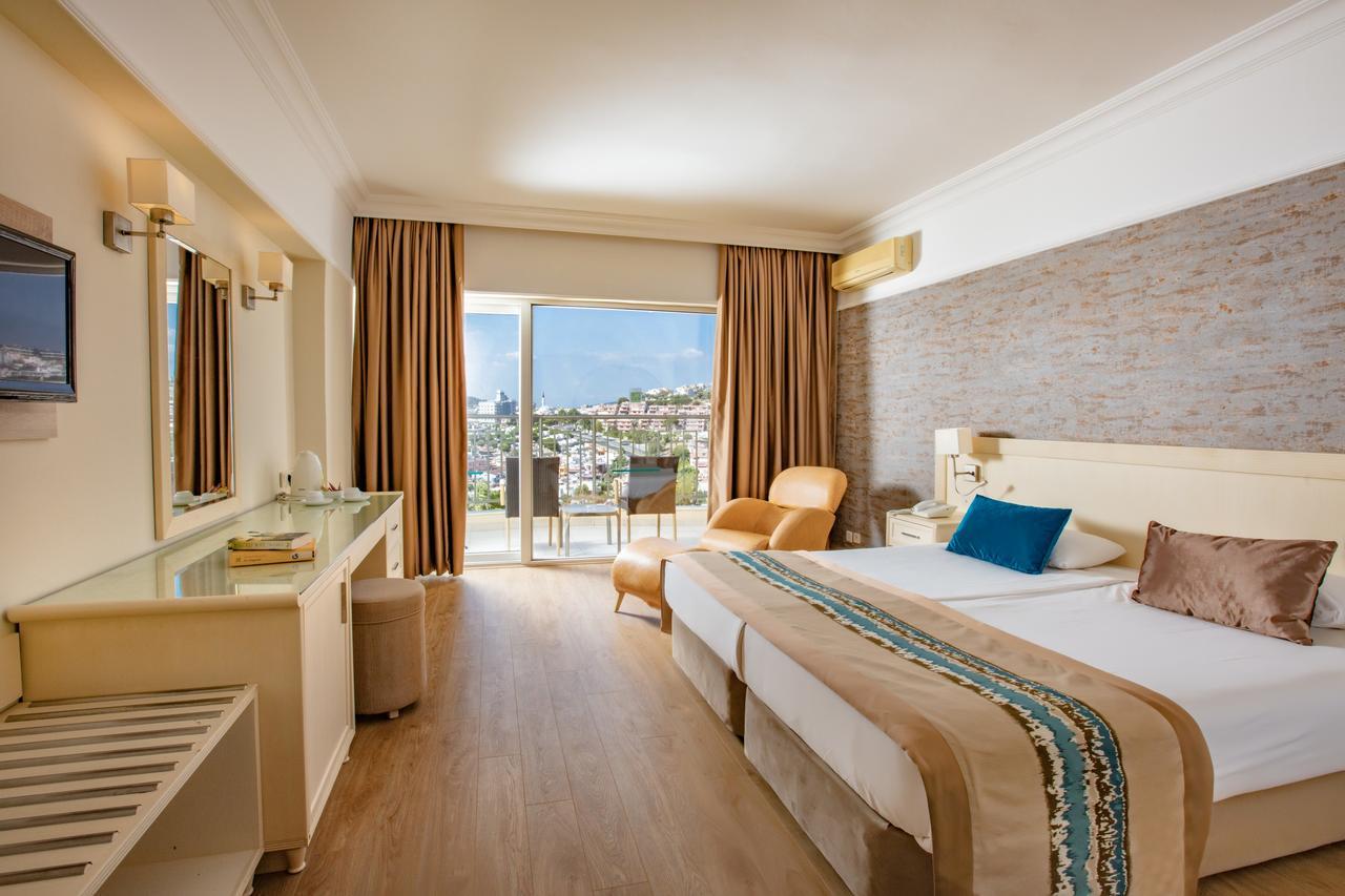 Palmin Hotel 4*