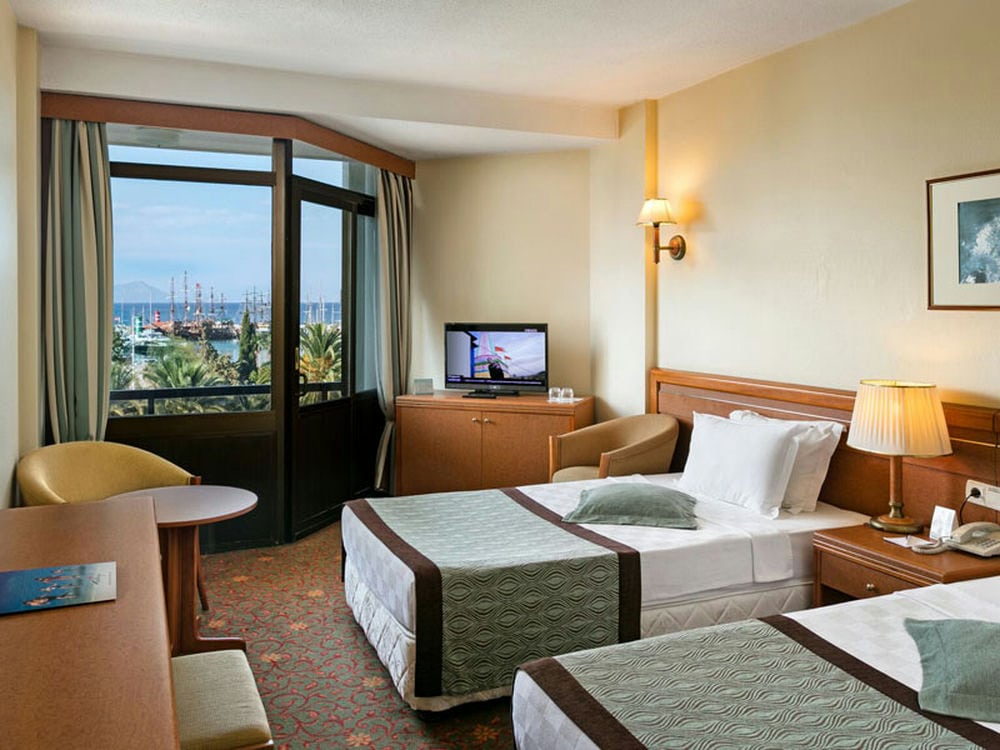Ozkaymak Marina Hotel 5*