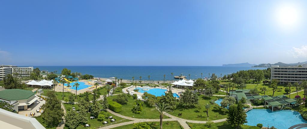 Mirage Park Resort 5*