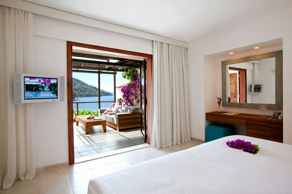 Hillside Beach Club 5*