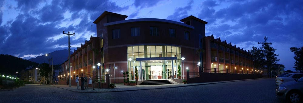 Grand Nar Hotel 4*