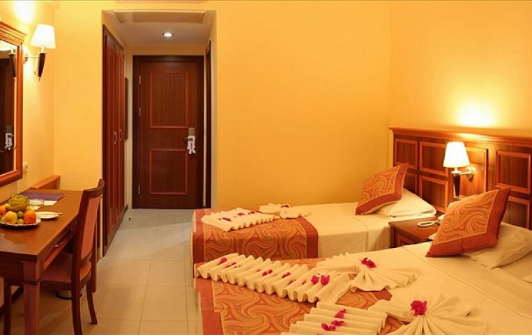 Grand Nar Hotel 4*