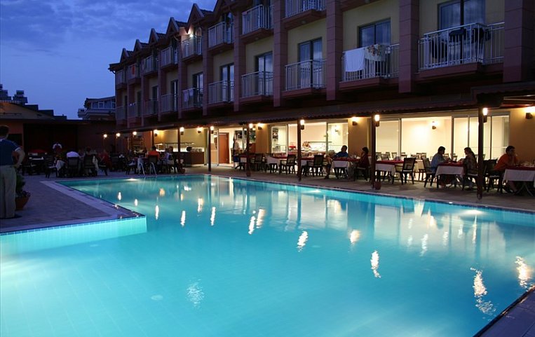 Grand Nar Hotel 4*