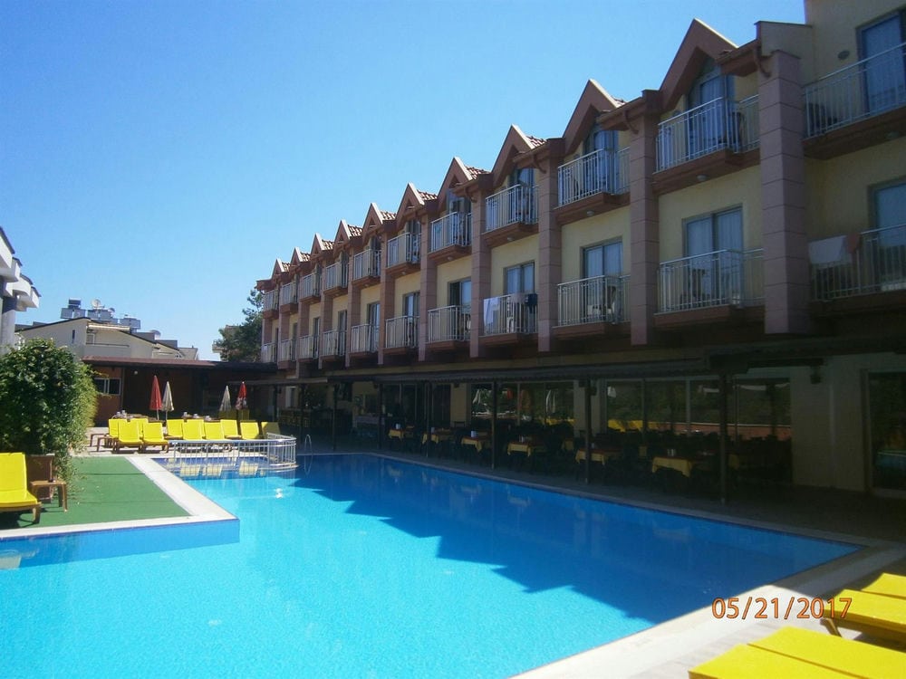 Grand Nar Hotel 4*