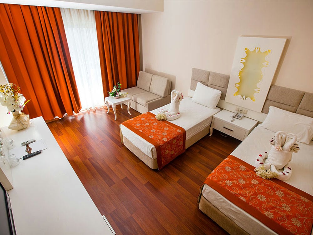 Grand Miramor Hotel 4*