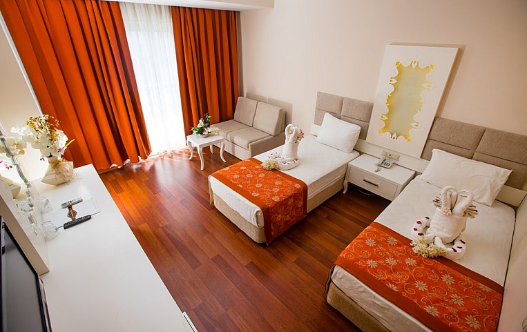 Grand Miramor Hotel 4*