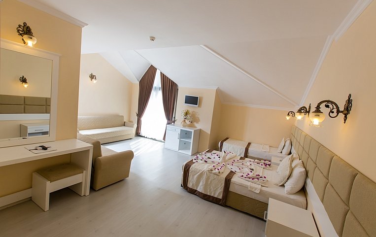 Grand Miramor Hotel 4*