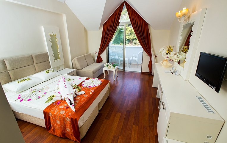 Grand Miramor Hotel 4*