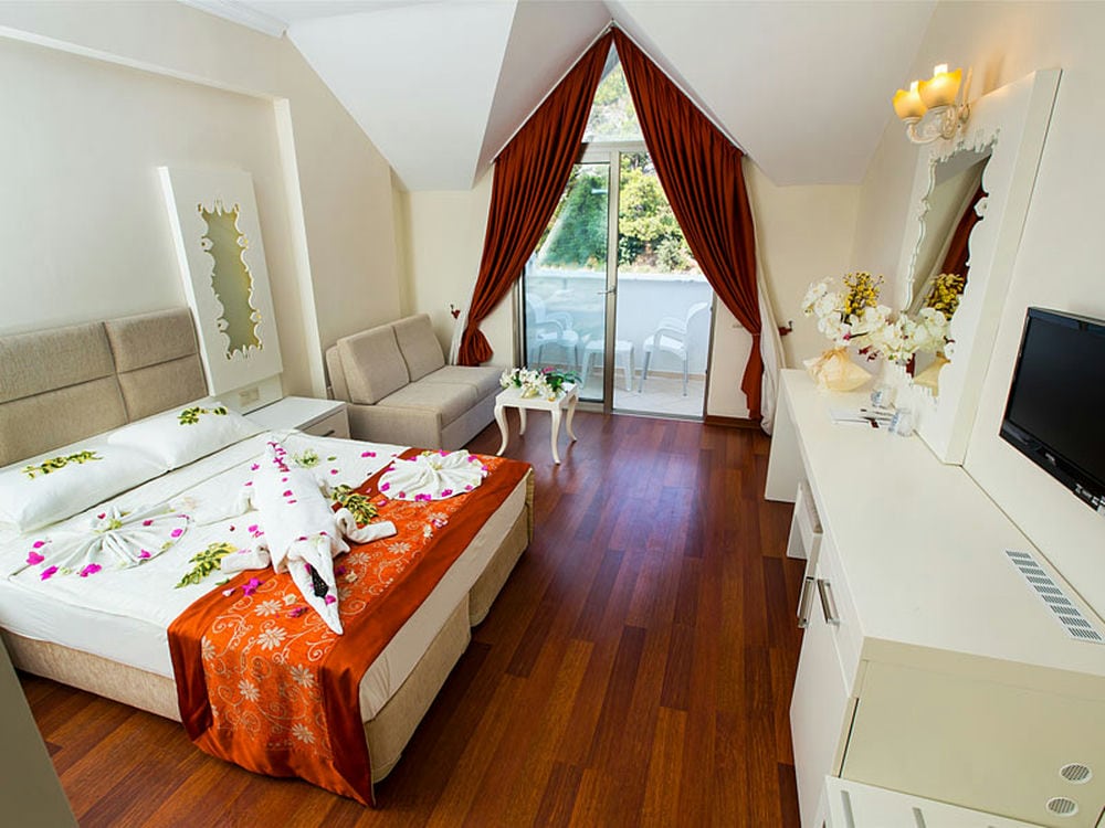 Grand Miramor Hotel 4*