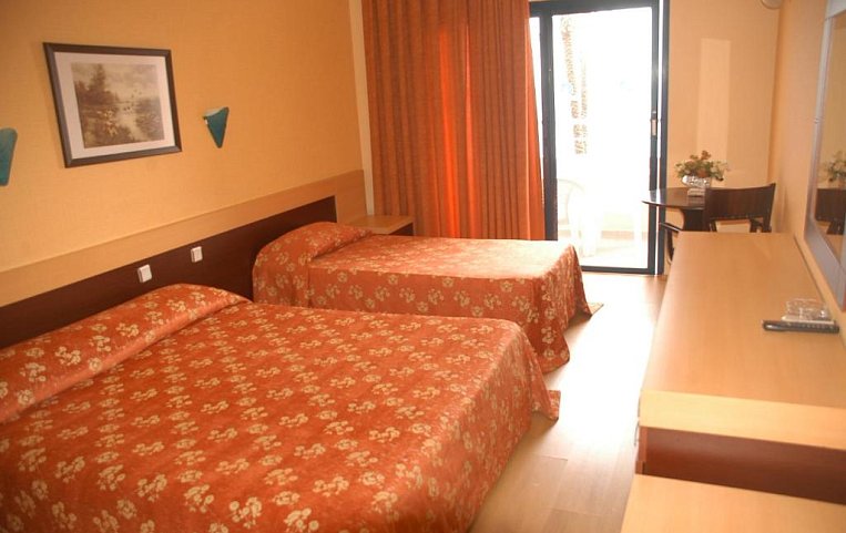Club Hotel Rama 4*